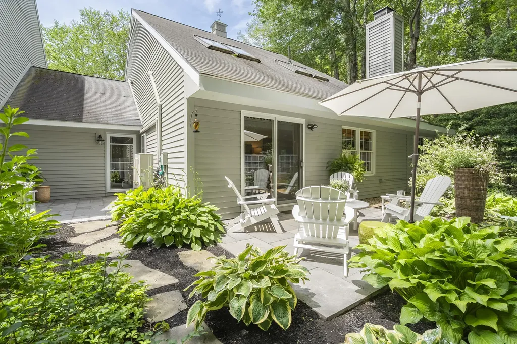 3 Cresfield Terrace Portland ME 04103