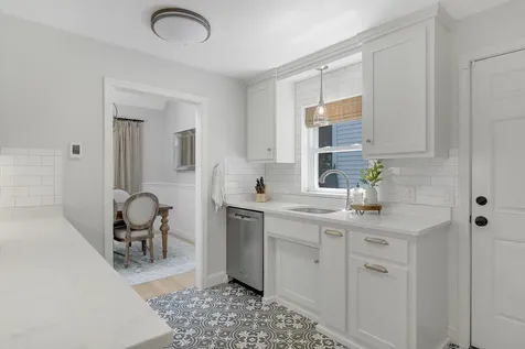 3 Cresfield Terrace Portland ME 04103