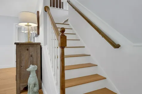 3 Cresfield Terrace Portland ME 04103