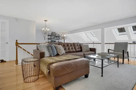 3 Cresfield Terrace Portland ME 04103