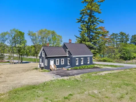 558 High Street West Gardiner ME 04345