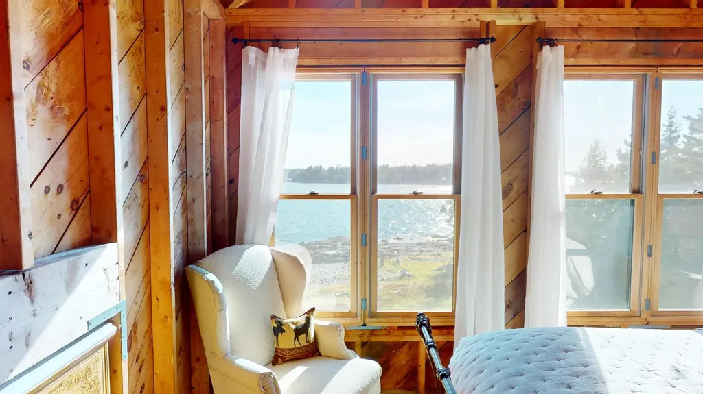 25 Hotel Cove Road Harrington ME 04643