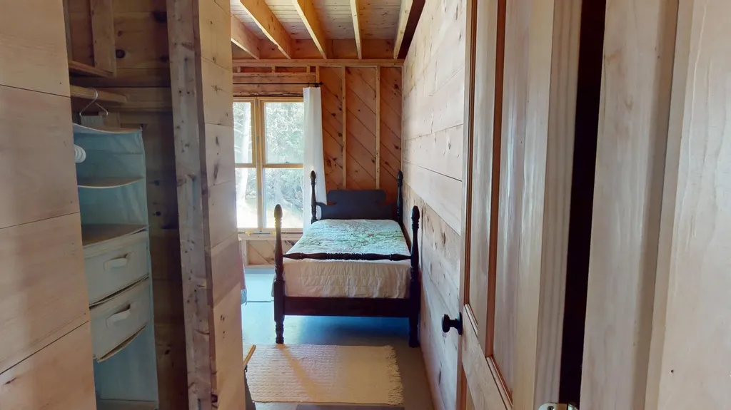 25 Hotel Cove Road Harrington ME 04643