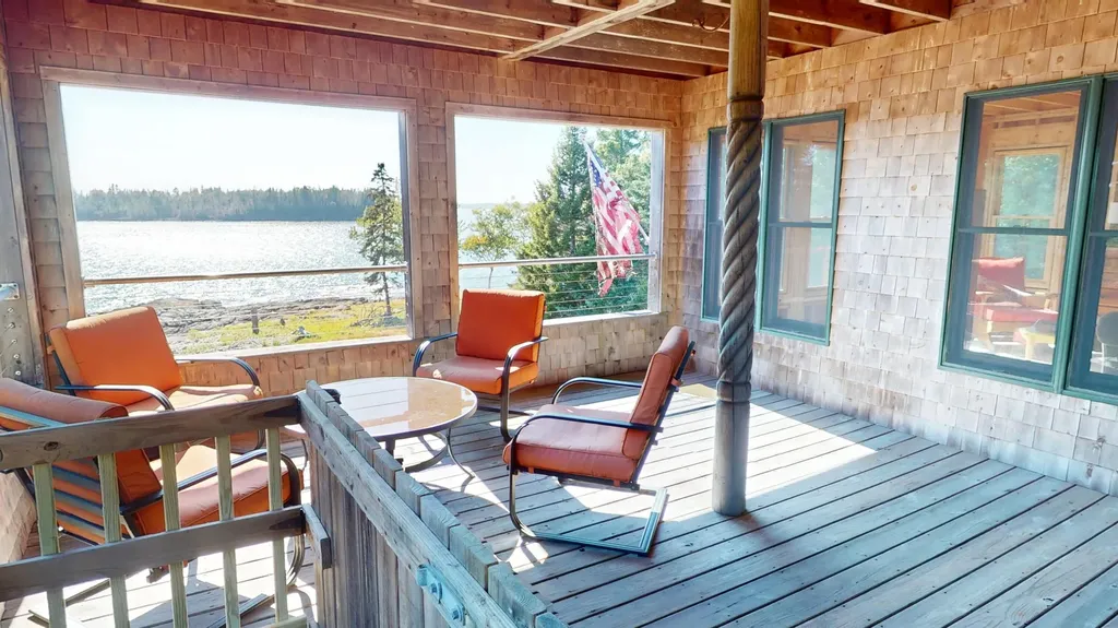 25 Hotel Cove Road Harrington ME 04643