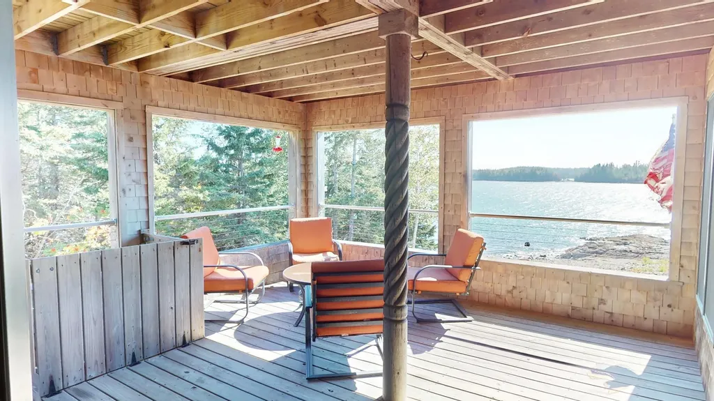25 Hotel Cove Road Harrington ME 04643