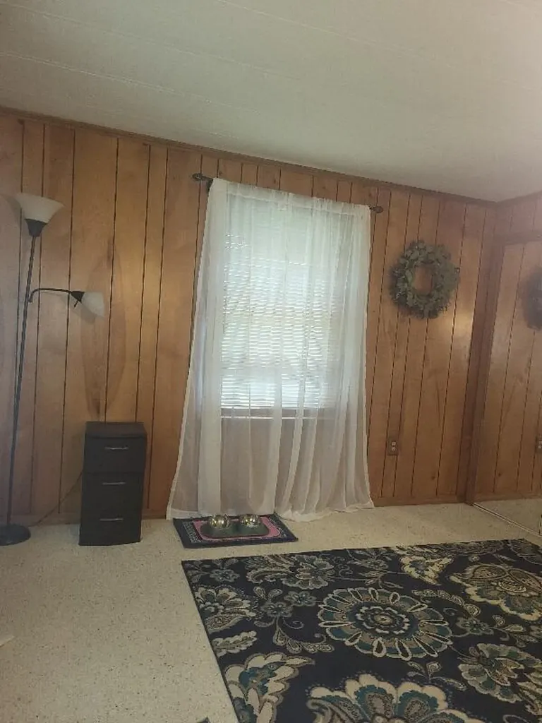 8 Fairview Drive Lisbon ME 04250