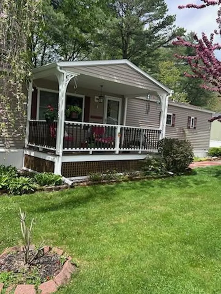 8 Fairview Drive Lisbon ME 04250
