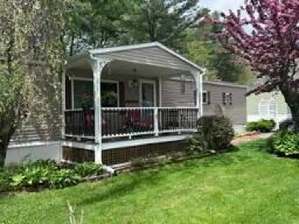8 Fairview Drive Lisbon ME 04250