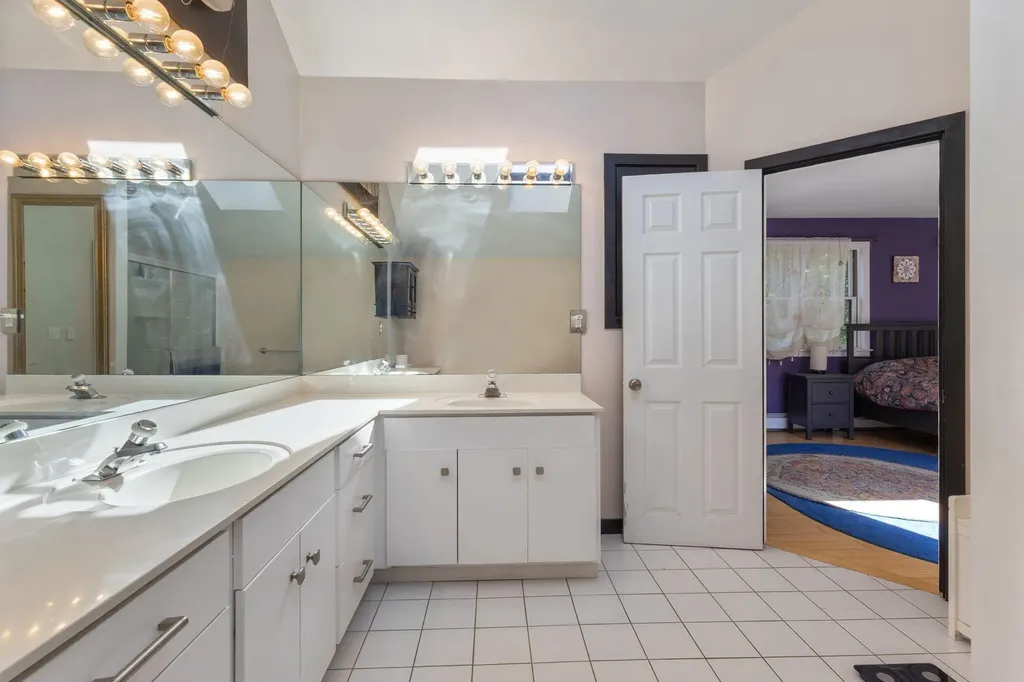 67 Field Road Falmouth ME 04105
