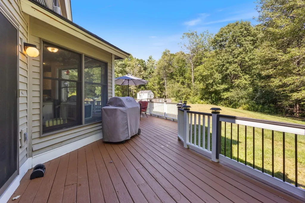 67 Field Road Falmouth ME 04105