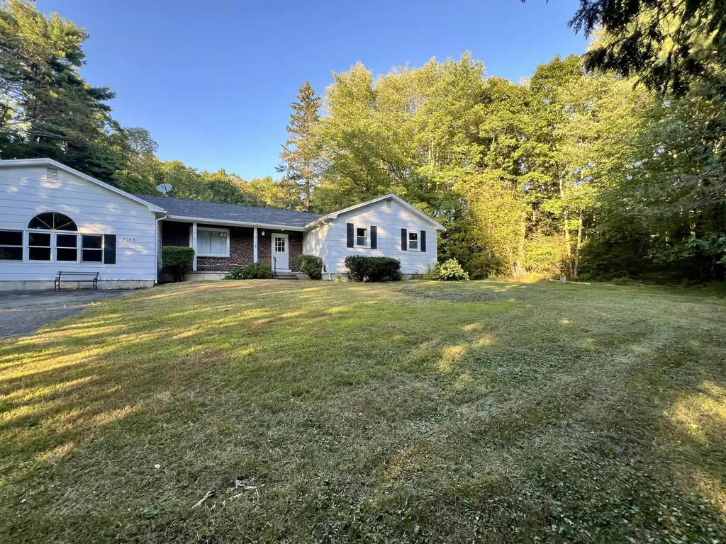 1068 Main Road Eddington ME 04428