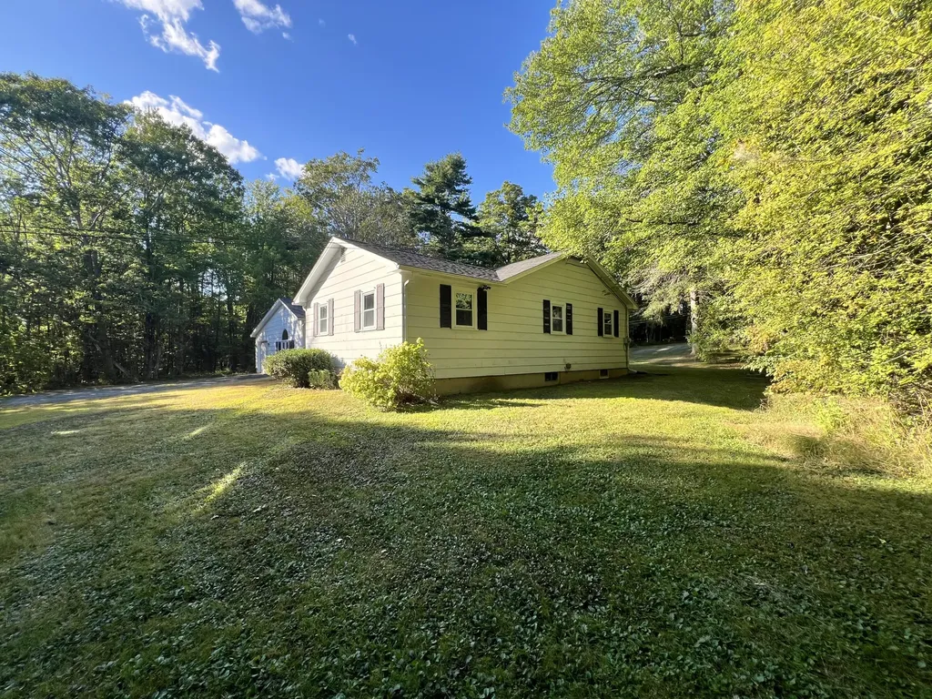1068 Main Road Eddington ME 04428