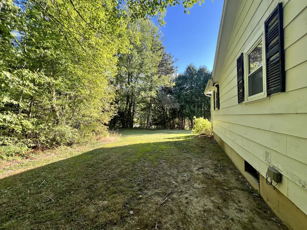 1068 Main Road Eddington ME 04428