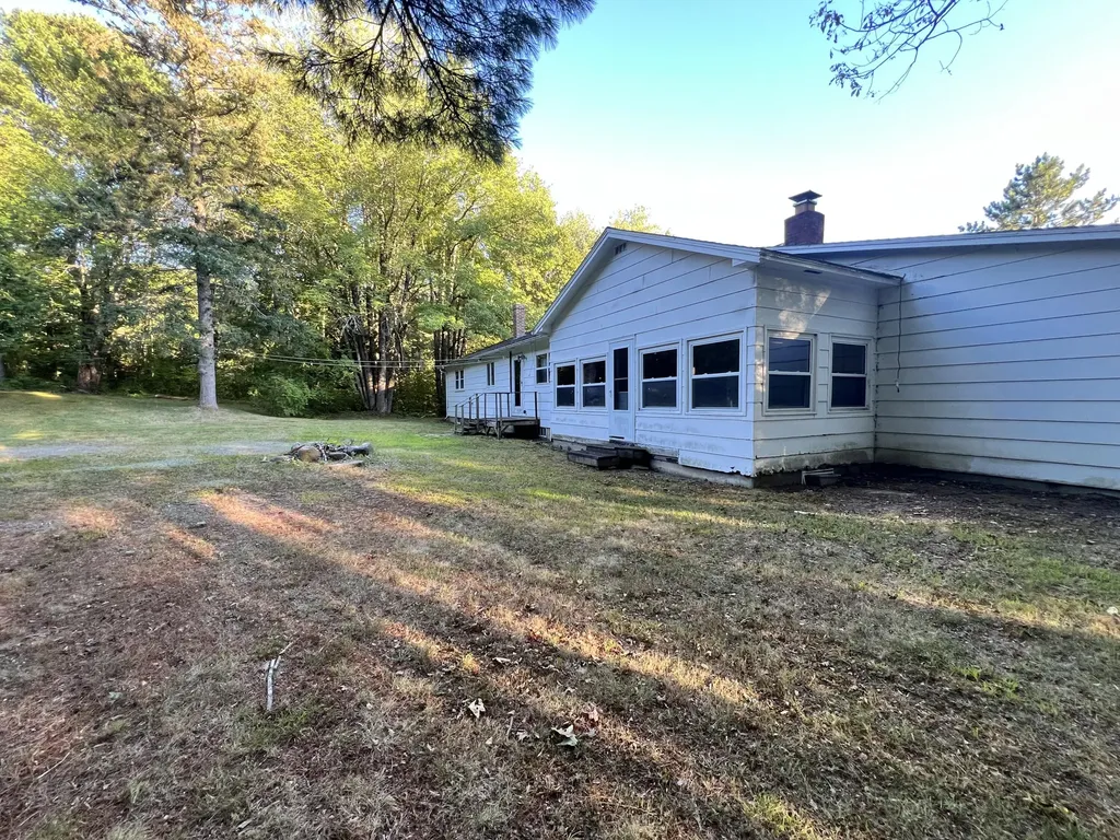 1068 Main Road Eddington ME 04428