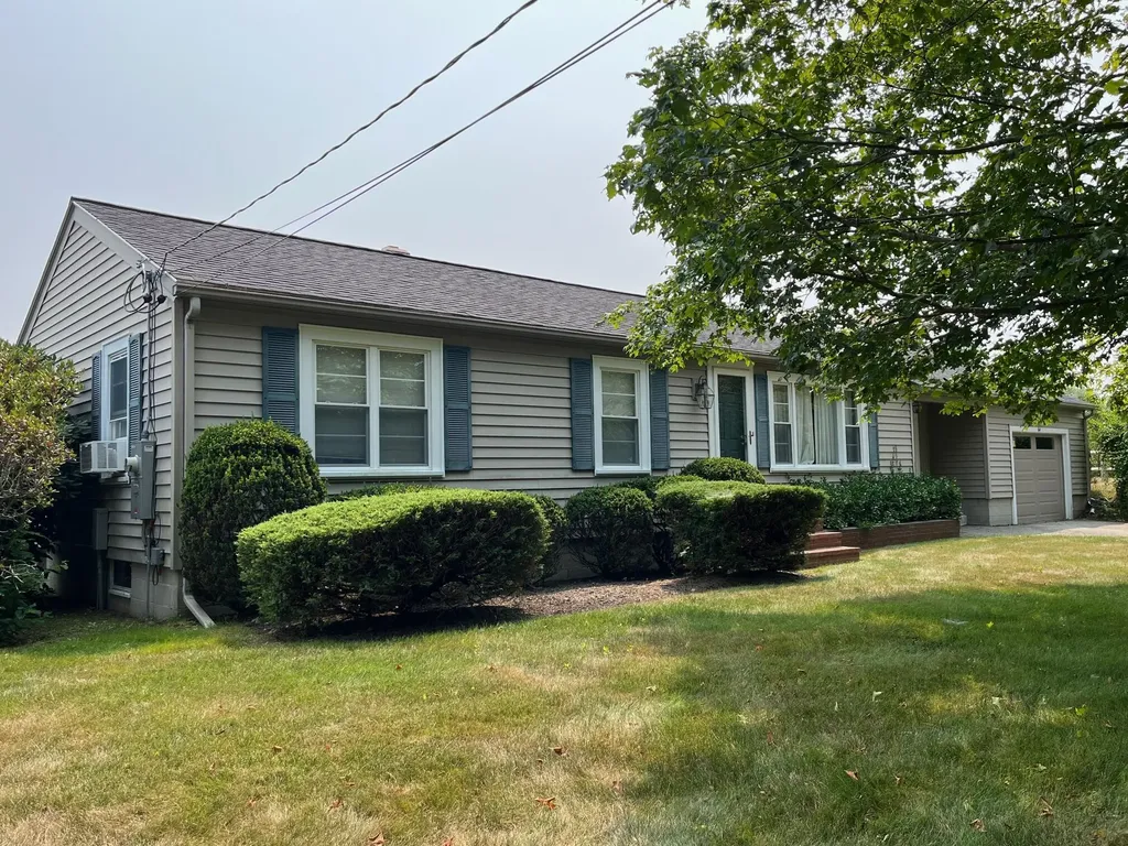 64 Picott Road Kittery ME 03904