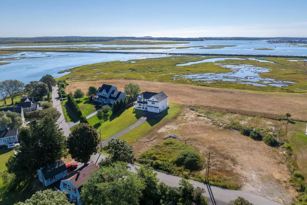 49 Seavey Landing Road Scarborough ME 04074