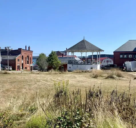 2 & 4 Dana Street Eastport ME 04631