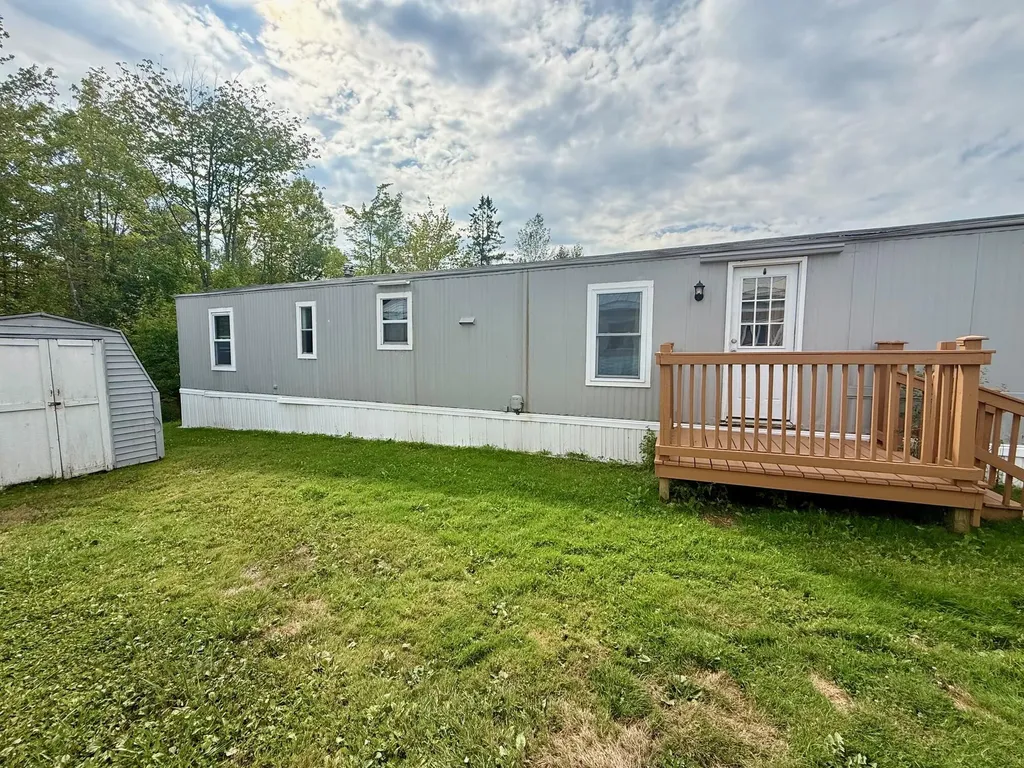 22 Hobson Avenue Veazie ME 04401