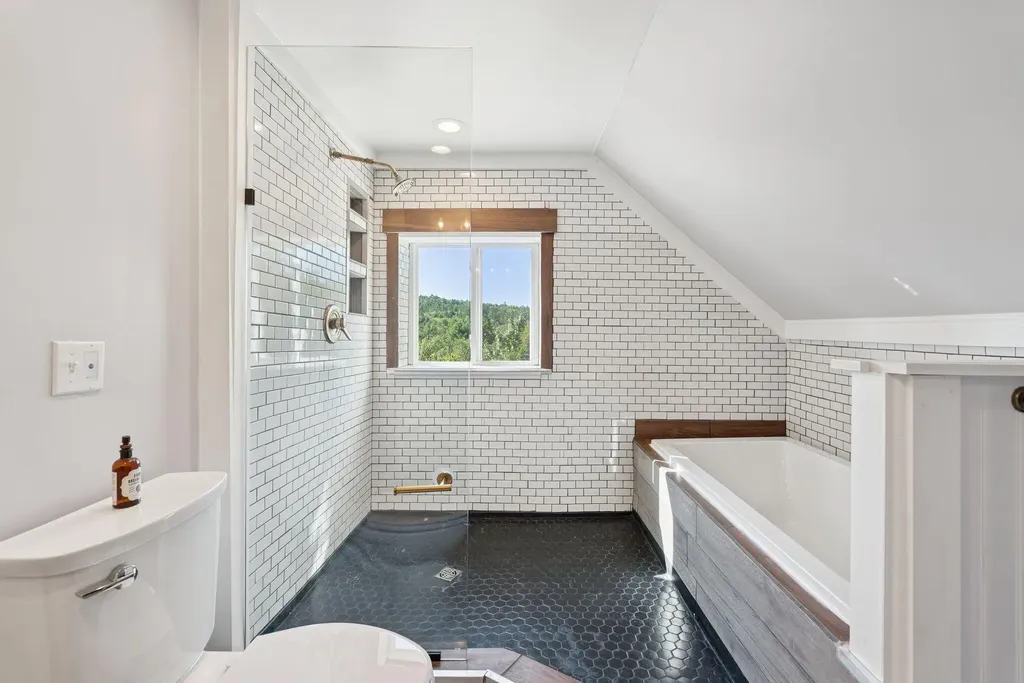 43 Morse Road Greenwood ME 04255