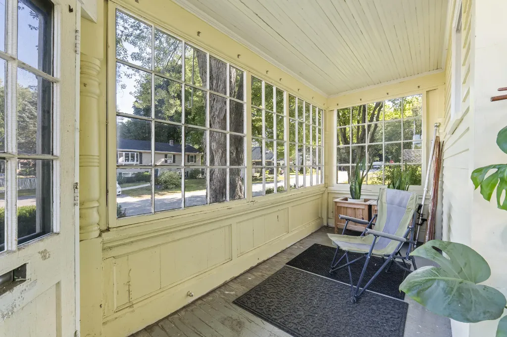 61 Tenth Street Auburn ME 04210