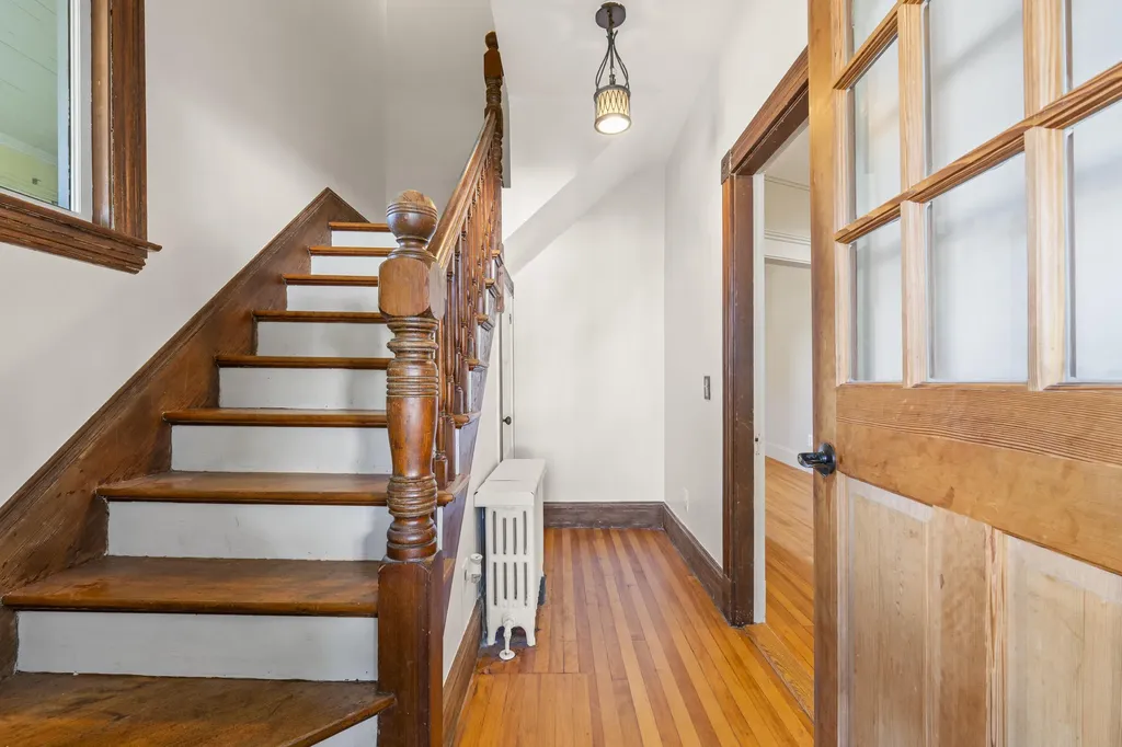 61 Tenth Street Auburn ME 04210