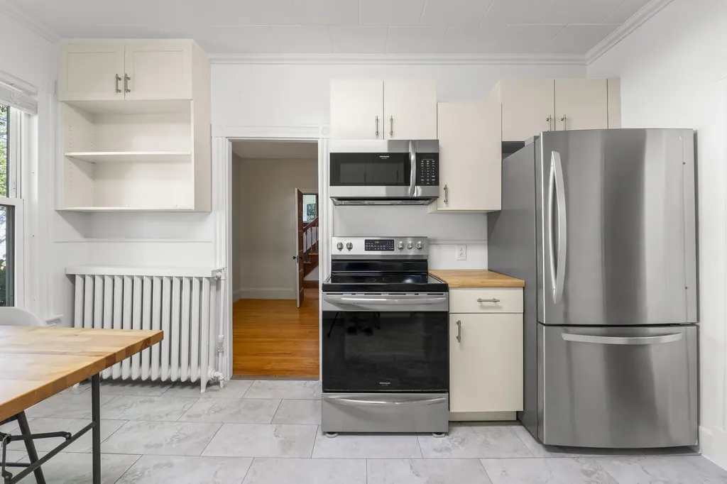 61 Tenth Street Auburn ME 04210