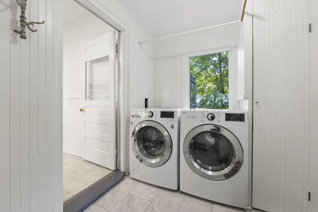 61 Tenth Street Auburn ME 04210