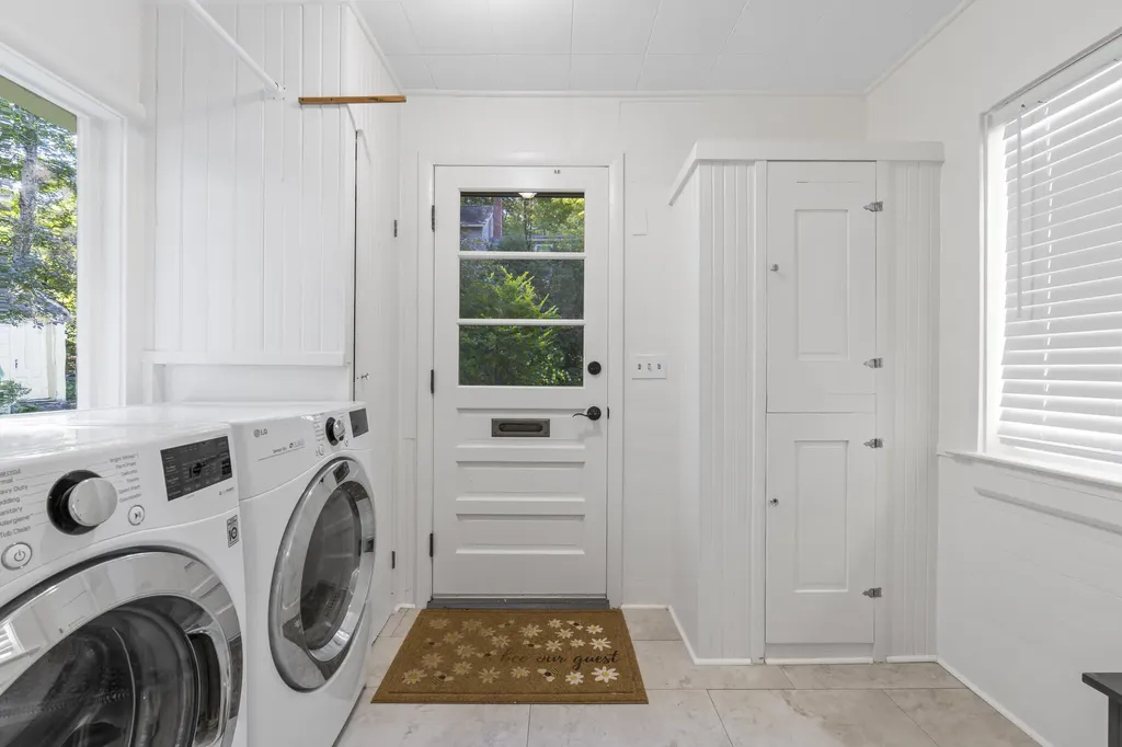 61 Tenth Street Auburn ME 04210
