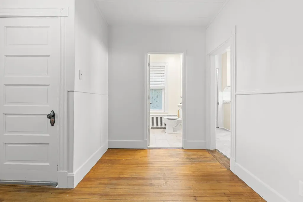 61 Tenth Street Auburn ME 04210
