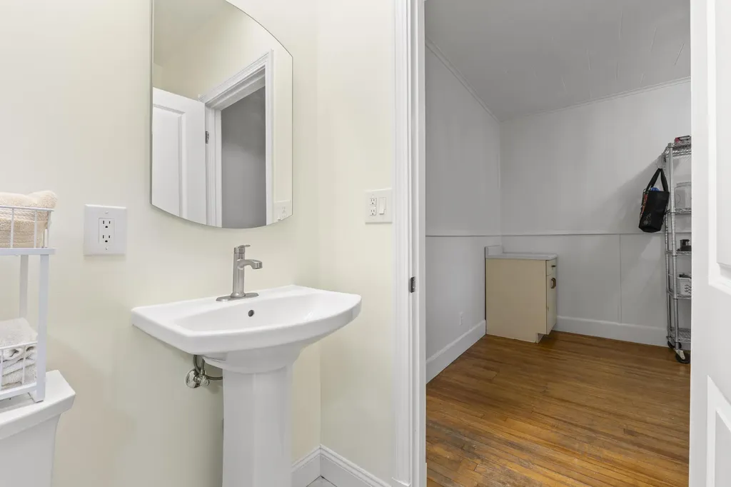 61 Tenth Street Auburn ME 04210