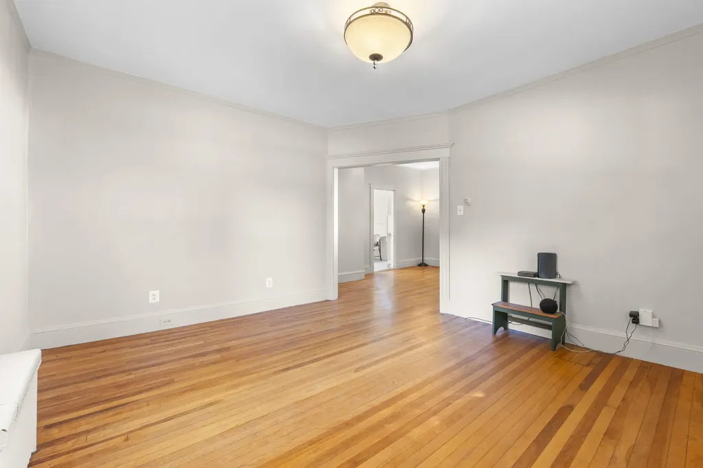 61 Tenth Street Auburn ME 04210