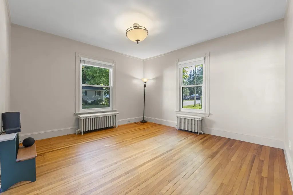 61 Tenth Street Auburn ME 04210