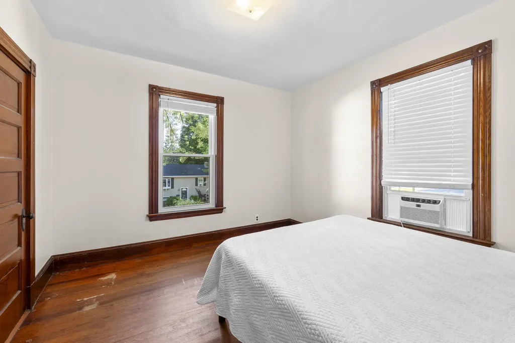 61 Tenth Street Auburn ME 04210