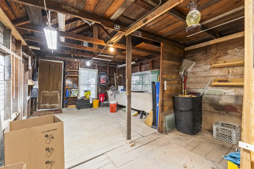 61 Tenth Street Auburn ME 04210