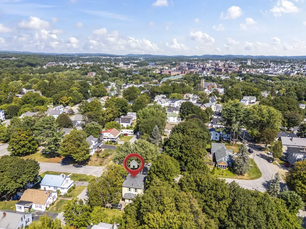 61 Tenth Street Auburn ME 04210
