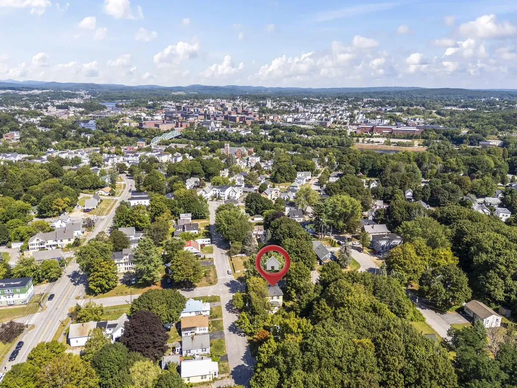 61 Tenth Street Auburn ME 04210