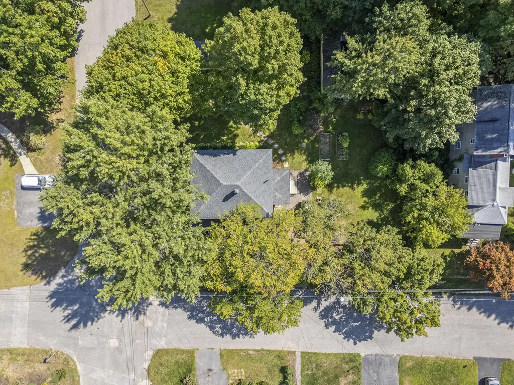 61 Tenth Street Auburn ME 04210