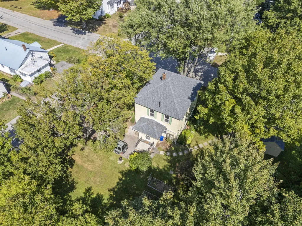 61 Tenth Street Auburn ME 04210
