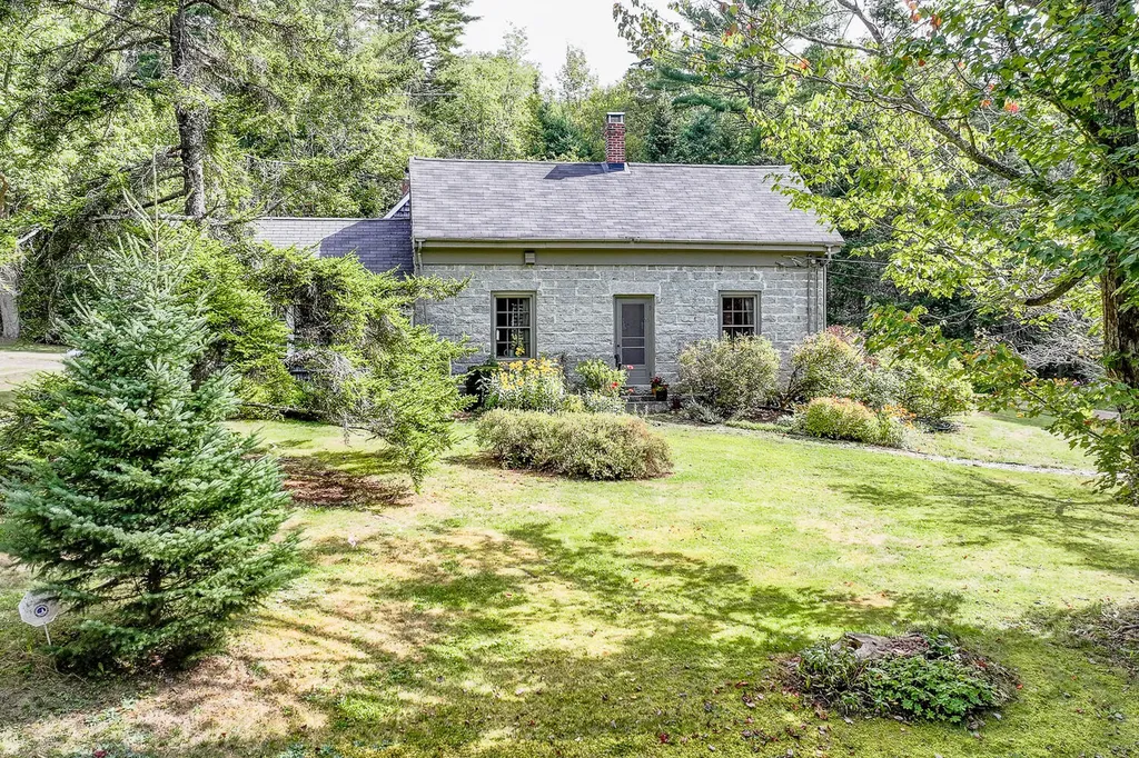 55 Upper Sylvan Street Stockton Springs ME 04981