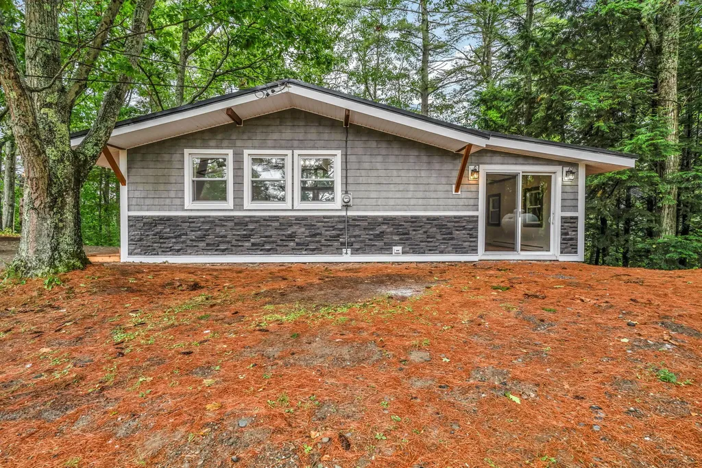 12 Rowell Road Hampden ME 04444