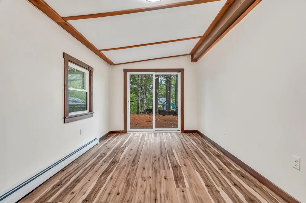 12 Rowell Road Hampden ME 04444