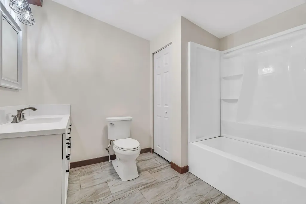 12 Rowell Road Hampden ME 04444
