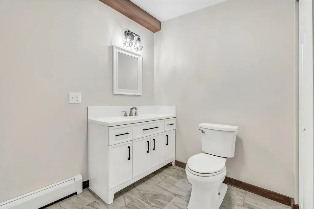 12 Rowell Road Hampden ME 04444