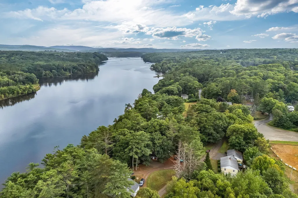 12 Rowell Road Hampden ME 04444