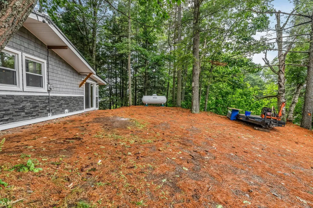12 Rowell Road Hampden ME 04444