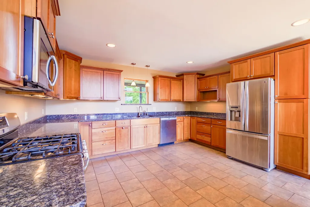 10 Serenity Lane Searsport ME 04974