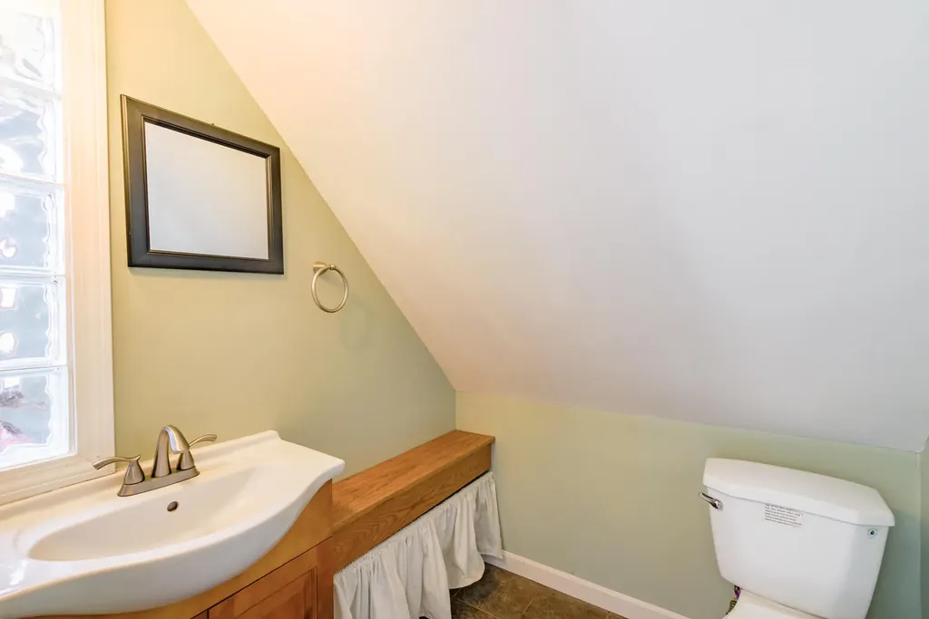 10 Serenity Lane Searsport ME 04974