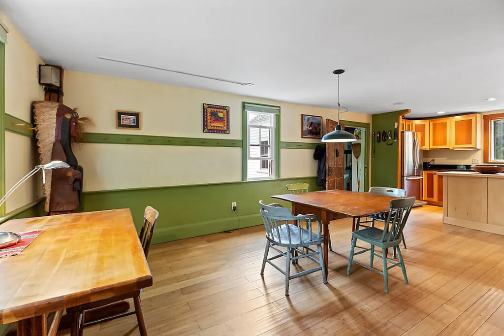 850 Lawrence Road Pownal ME 04069