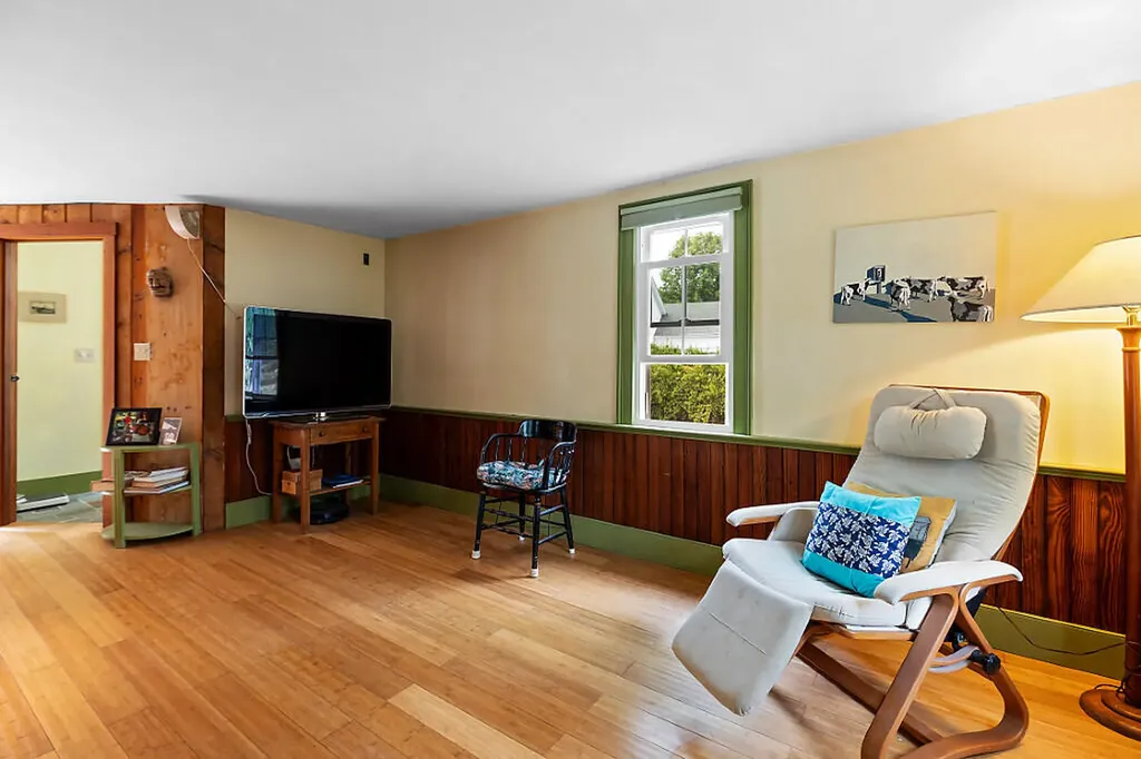 850 Lawrence Road Pownal ME 04069