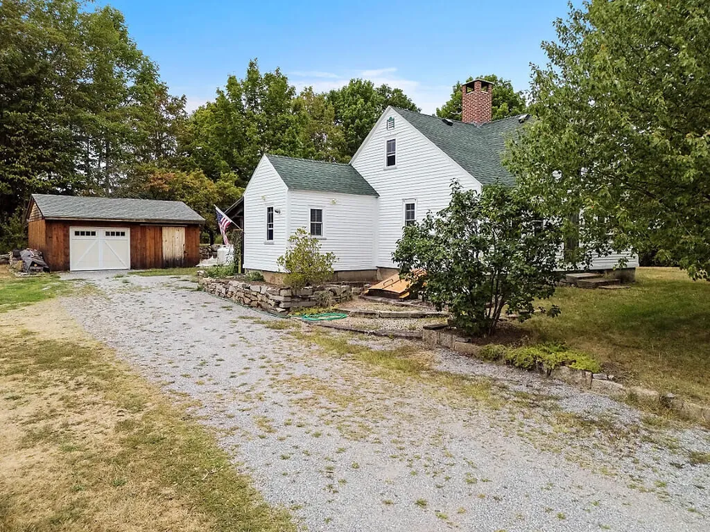 850 Lawrence Road Pownal ME 04069